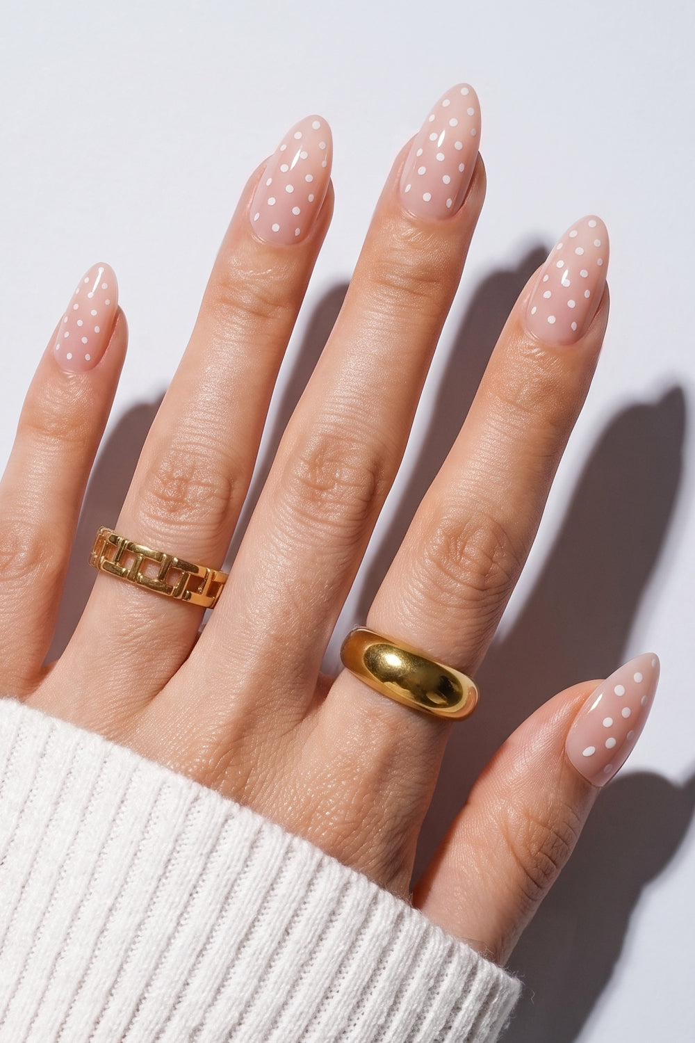 Peach Polka Dot Press On Nails – Short Oval